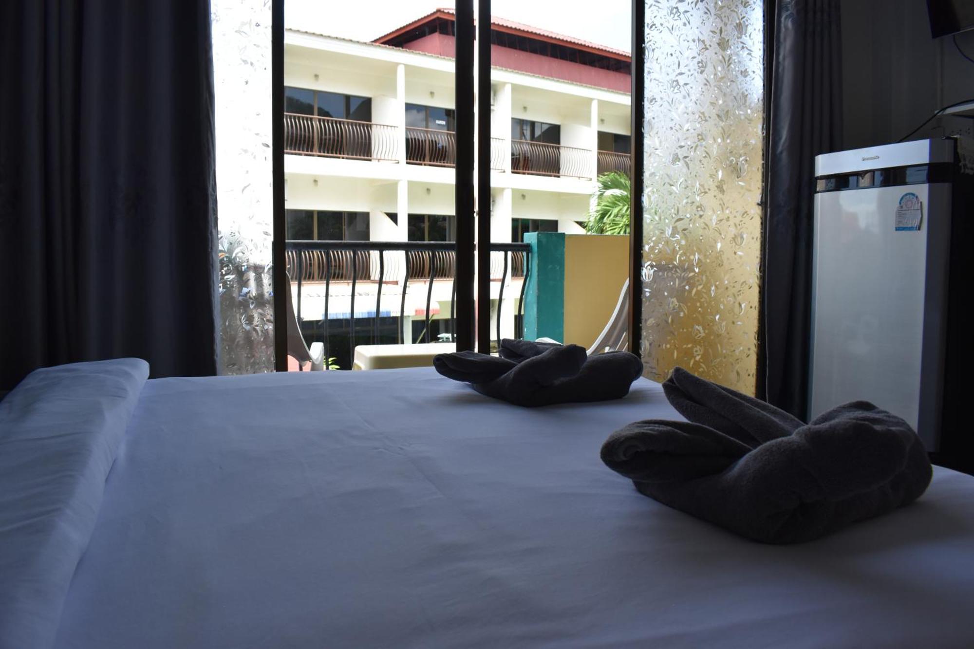 Karon サラ ブア ルーム カロン Bed & Breakfast エクステリア 写真