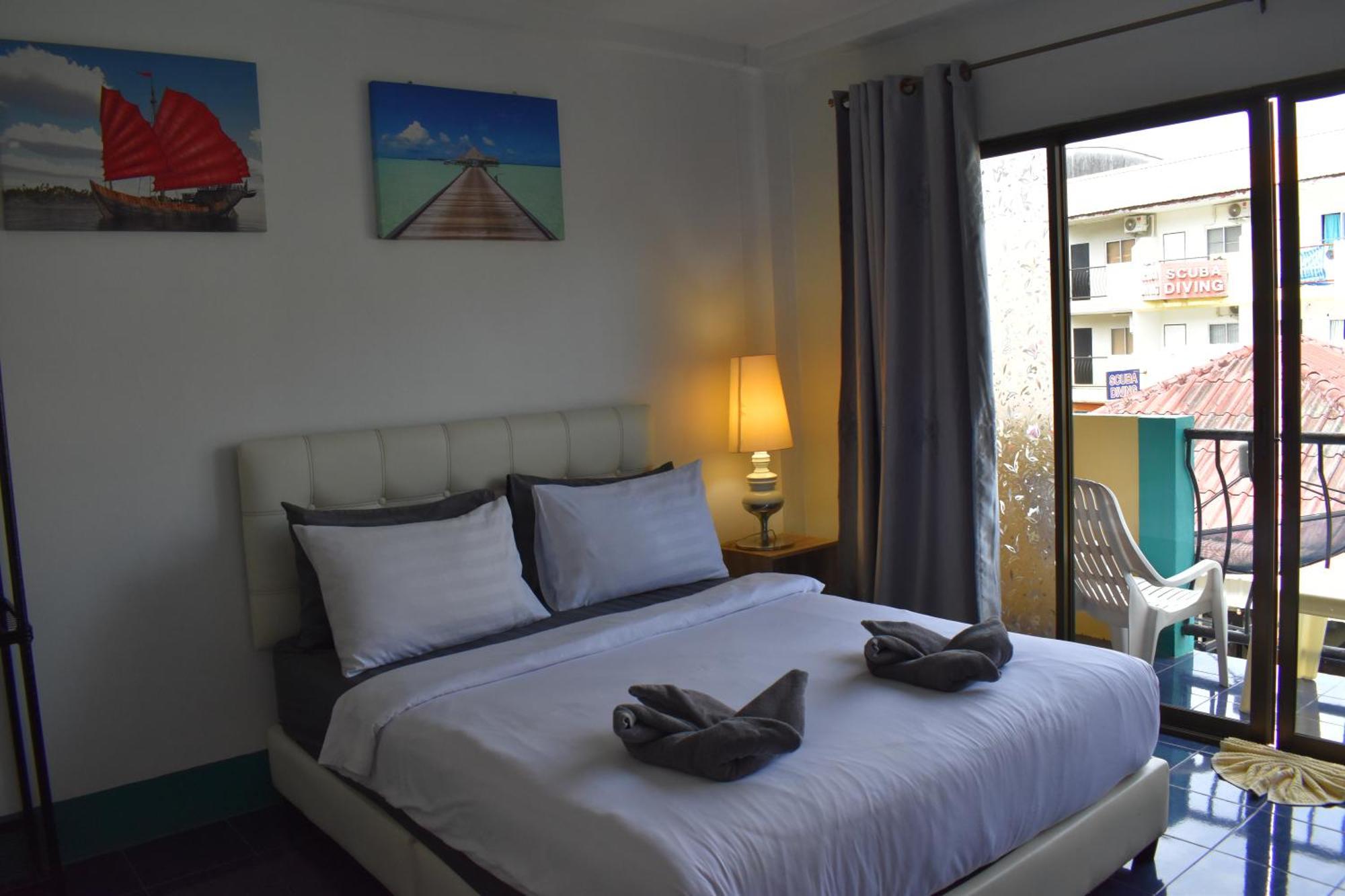 Karon サラ ブア ルーム カロン Bed & Breakfast エクステリア 写真