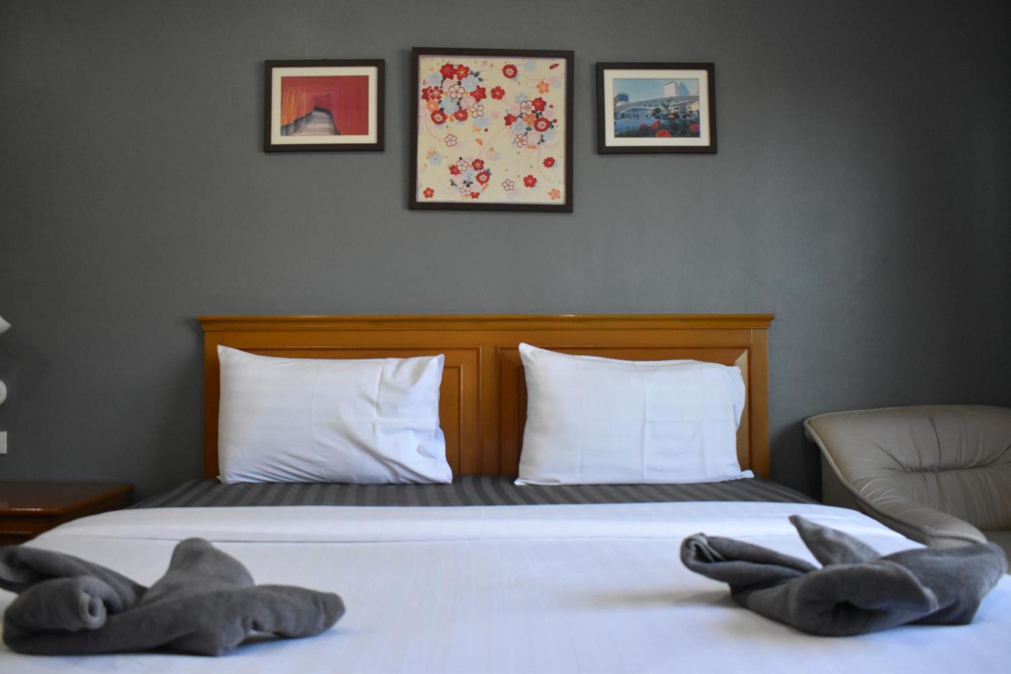 Karon サラ ブア ルーム カロン Bed & Breakfast エクステリア 写真