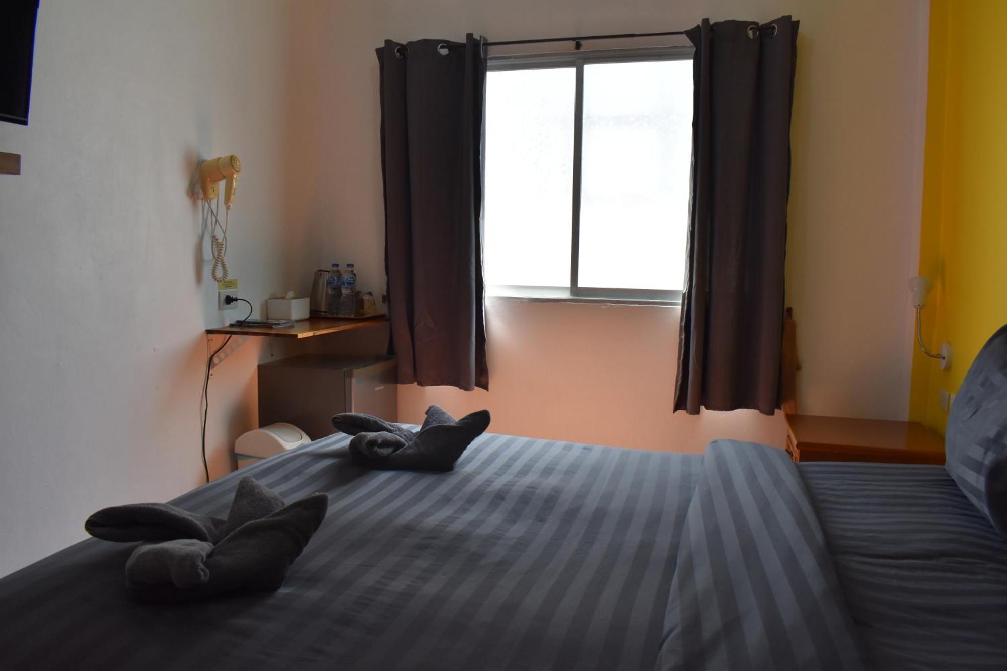 Karon サラ ブア ルーム カロン Bed & Breakfast エクステリア 写真
